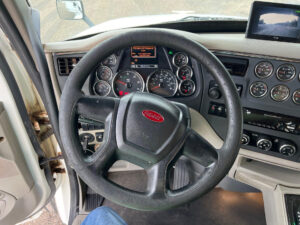 2018 Peterbilt 567 - photo 1