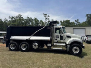 2019 Mack Granite 64FR - photo 1
