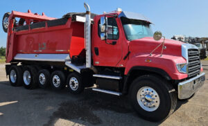 2012 Freightliner 114SD - photo 1