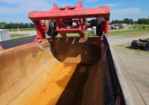 2012 Freightliner 114SD - photo 1