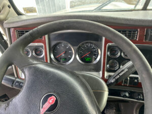 2007 Kenworth T800 - photo 1