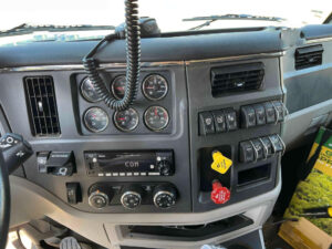 2025 Peterbilt 567 - photo 1