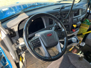 2025 Peterbilt 567 - photo 1