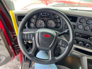 2022 Peterbilt 567 - photo 1