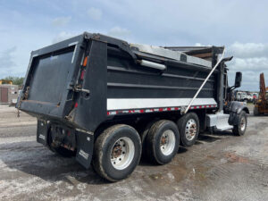 2022 Peterbilt 567 - photo 1