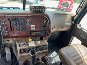 2005 Mack Granite CV713 - photo 1