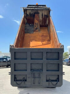 2005 Mack Granite CV713 - photo 1