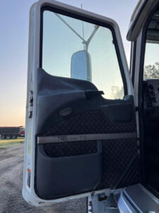 2018 Mack GRANITE GU713 - photo 1